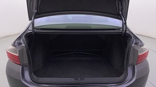 Used 2017 Honda City [2017-2020] ZX CVT Petrol Automatic interior DICKY INSIDE VIEW