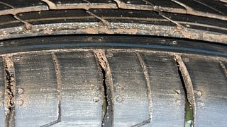 Used 2019 Hyundai Venue [2019-2022] SX Plus 1.0 Turbo DCT Petrol Automatic tyres LEFT FRONT TYRE TREAD VIEW