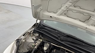 Used 2016 Maruti Suzuki Celerio VXI AMT Petrol Automatic engine ENGINE RIGHT SIDE HINGE & APRON VIEW
