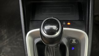 Used 2019 Hyundai Venue [2019-2022] SX Plus 1.0 Turbo DCT Petrol Automatic interior GEAR  KNOB VIEW