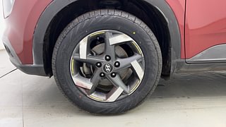 Used 2019 Hyundai Venue [2019-2022] SX Plus 1.0 Turbo DCT Petrol Automatic tyres LEFT FRONT TYRE RIM VIEW