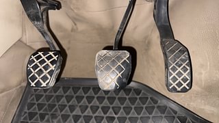 Used 2013 volkswagen Vento 1.6L Highline Diesel Diesel Manual interior PEDALS VIEW