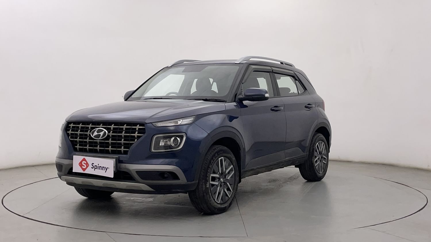 LEFT FRONT CORNER VIEW