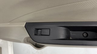 Used 2016 Maruti Suzuki Celerio VXI AMT Petrol Automatic top_features Rear power window