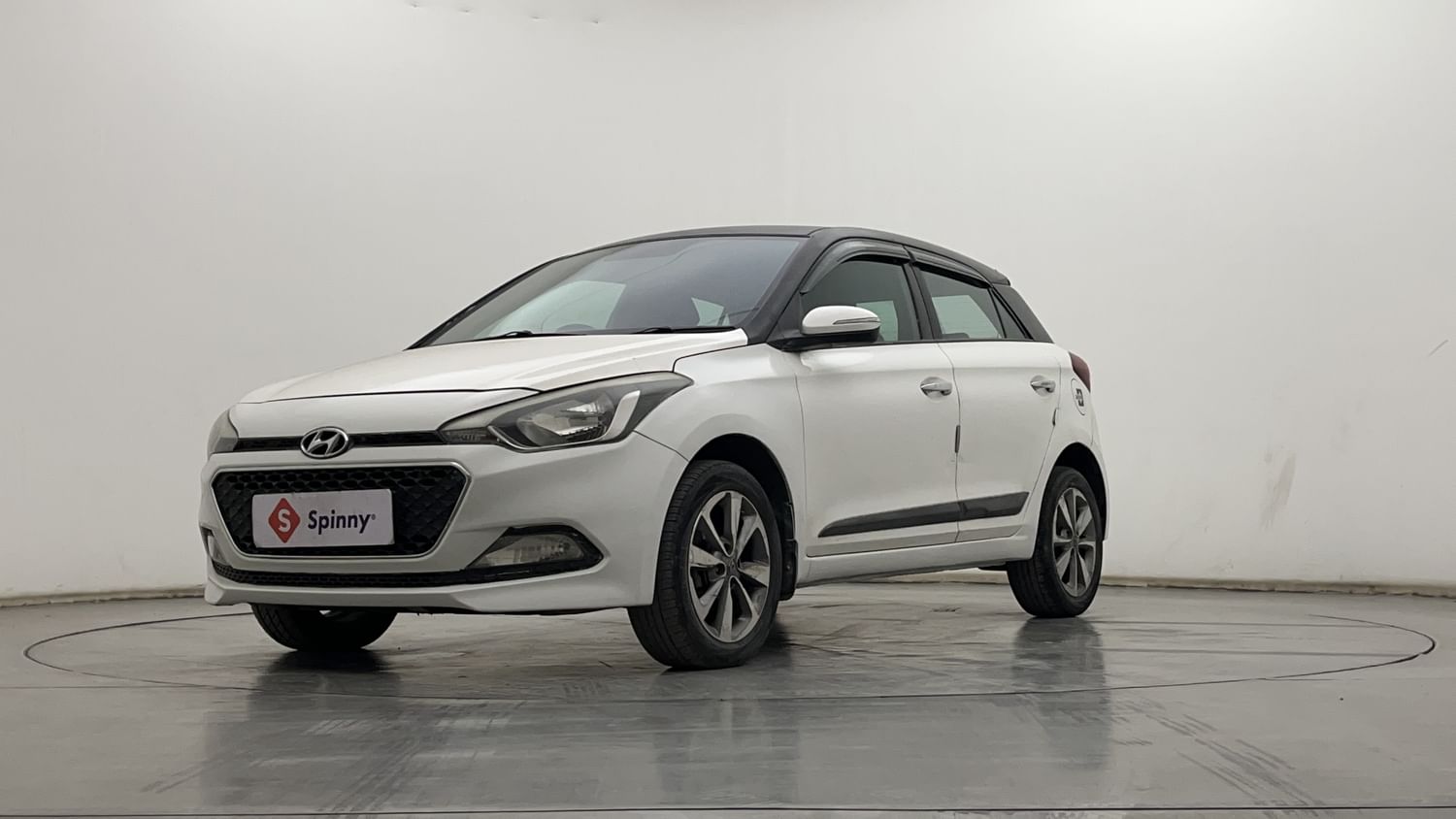 LEFT FRONT CORNER VIEW