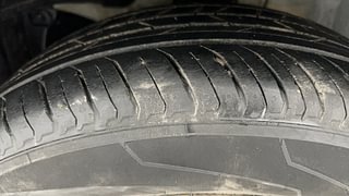 Used 2016 Honda BR-V [2016-2020] V CVT Petrol Petrol Automatic tyres LEFT FRONT TYRE TREAD VIEW