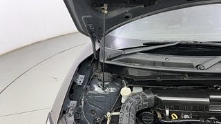Used 2021 Maruti Suzuki Swift [2017-2021] VXi Petrol Manual engine ENGINE RIGHT SIDE HINGE & APRON VIEW