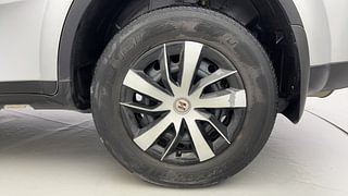 Used 2021 Mahindra XUV500 [2018-2021] W7 Diesel Manual tyres LEFT REAR TYRE RIM VIEW