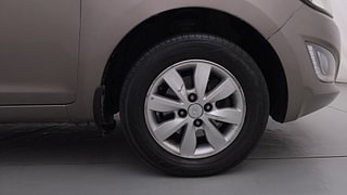 Used 2014 Hyundai i20 [2012-2014] Asta 1.4 CRDI Diesel Manual tyres RIGHT FRONT TYRE RIM VIEW