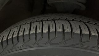 Used 2014 Hyundai i10 magna 1.1 Petrol Manual tyres RIGHT FRONT TYRE TREAD VIEW