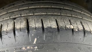 Used 2019 Maruti Suzuki Baleno [2015-2019] Zeta Petrol Petrol Manual tyres RIGHT FRONT TYRE TREAD VIEW