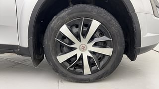 Used 2021 Mahindra XUV500 [2018-2021] W7 Diesel Manual tyres RIGHT FRONT TYRE RIM VIEW