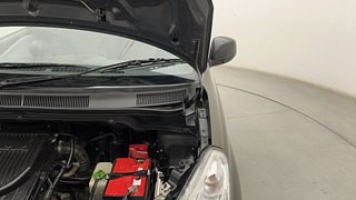 Used 2014 Maruti Suzuki Ritz [2012-2017] Vxi Petrol Manual engine ENGINE LEFT SIDE HINGE & APRON VIEW