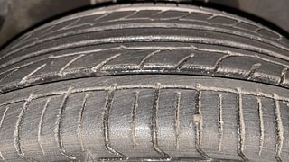 Used 2014 Hyundai i20 [2012-2014] Asta 1.4 CRDI Diesel Manual tyres LEFT FRONT TYRE TREAD VIEW