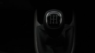 Used 2020 Hyundai Grand i10 Nios Sportz 1.2 Kappa VTVT Petrol Manual interior GEAR  KNOB VIEW