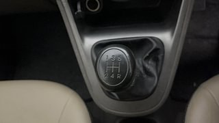 Used 2014 Hyundai i10 magna 1.1 Petrol Manual interior GEAR  KNOB VIEW