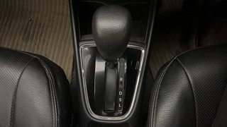 Used 2019 honda Amaze 1.5 VX CVT i-DTEC Diesel Automatic interior GEAR  KNOB VIEW