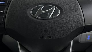 Used 2023 Hyundai Grand i10 Nios Asta CNG Petrol+cng Manual top_features Airbags