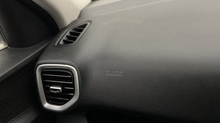 Used 2020 Hyundai Venue [2019-2022] SX Plus 1.0 Turbo DCT Petrol Automatic top_features Airbags