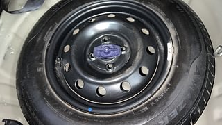 Used 2021 Maruti Suzuki Swift [2017-2021] VXi Petrol Manual tyres SPARE TYRE VIEW