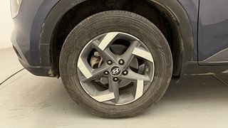Used 2020 Hyundai Venue [2019-2022] SX Plus 1.0 Turbo DCT Petrol Automatic tyres LEFT FRONT TYRE RIM VIEW