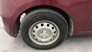 Used 2014 Hyundai i10 magna 1.1 Petrol Manual tyres LEFT FRONT TYRE RIM VIEW
