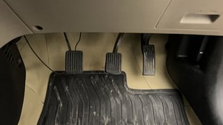 Used 2019 Hyundai New Santro 1.1 Sportz MT Petrol Manual interior PEDALS VIEW