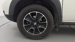 Used 2019 Renault Duster [2015-2019] 85 PS RXS MT Diesel Manual tyres LEFT FRONT TYRE RIM VIEW