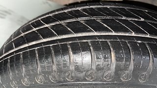 Used 2021 Renault Kwid 1.0L RXT(O) AMT Petrol Automatic tyres RIGHT REAR TYRE TREAD VIEW