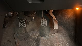 Used 2014 Maruti Suzuki Ritz [2012-2017] Vxi Petrol Manual interior PEDALS VIEW