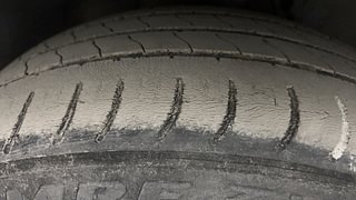 Used 2021 Tata Altroz XZ 1.2 Petrol Manual tyres RIGHT FRONT TYRE TREAD VIEW
