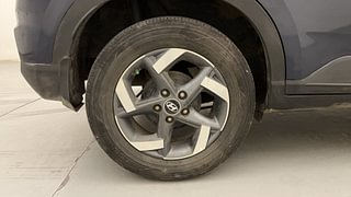 Used 2020 Hyundai Venue [2019-2022] SX Plus 1.0 Turbo DCT Petrol Automatic tyres RIGHT REAR TYRE RIM VIEW