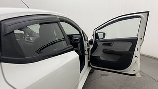 Used 2021 Tata Altroz XZ 1.2 Petrol Manual interior RIGHT FRONT DOOR OPEN VIEW