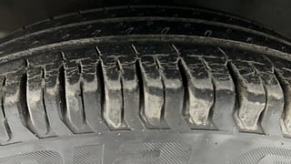 Used 2012 Hyundai i10 [2010-2016] Era Petrol Petrol Manual tyres LEFT FRONT TYRE TREAD VIEW