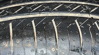 Used 2021 Maruti Suzuki Swift [2017-2021] VXi Petrol Manual tyres LEFT FRONT TYRE TREAD VIEW