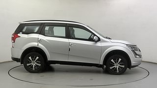 Used 2021 Mahindra XUV500 [2018-2021] W7 Diesel Manual exterior RIGHT SIDE VIEW