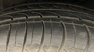 Used 2016 Maruti Suzuki Baleno [2015-2019] Alpha Petrol Petrol Manual tyres RIGHT FRONT TYRE TREAD VIEW