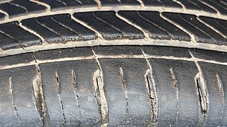 Used 2018 Maruti Suzuki Alto 800 LXi Petrol Manual tyres LEFT FRONT TYRE TREAD VIEW