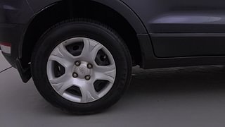 Used 2014 Ford EcoSport Trend 1.5 TDCi Diesel Manual tyres RIGHT REAR TYRE RIM VIEW