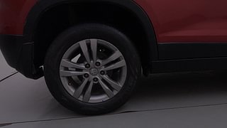 Used 2017 Maruti Suzuki Vitara Brezza [2016-2020] ZDI PLUS Dual Tone Diesel Manual tyres RIGHT REAR TYRE RIM VIEW