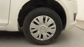 Used 2013 Maruti Suzuki Swift [2011-2017] VXi Petrol Manual tyres RIGHT FRONT TYRE RIM VIEW