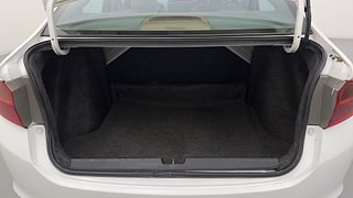 Used 2014 Honda City [2014-2017] VX CVT Petrol Automatic interior DICKY INSIDE VIEW