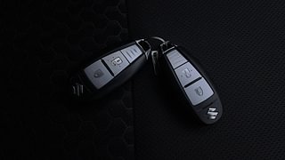 Used 2017 Maruti Suzuki Vitara Brezza [2016-2020] ZDI PLUS Dual Tone Diesel Manual extra CAR KEY VIEW