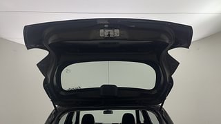 Used 2018 Renault Kwid [2015-2019] 1.0 RXT AMT Petrol Automatic interior DICKY DOOR OPEN VIEW