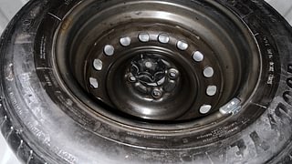 Used 2014 Nissan Sunny [2011-2014] XL Petrol Manual tyres SPARE TYRE VIEW