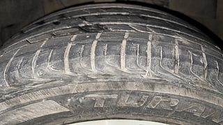 Used 2019 Tata Nexon [2017-2020] XZA Plus Dual Tone Roof AMT Petrol Petrol Automatic tyres RIGHT FRONT TYRE TREAD VIEW