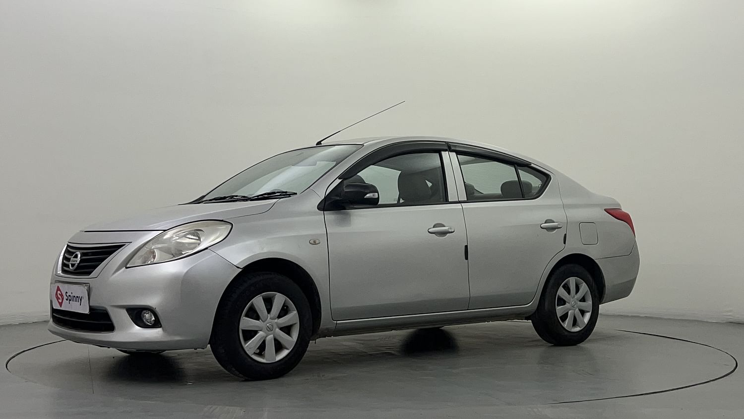 LEFT FRONT CORNER VIEW