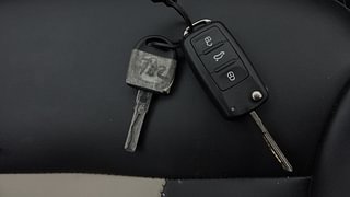 Used 2015 Volkswagen Polo [2015-2019] Comfortline 1.2L (P) Petrol Manual extra CAR KEY VIEW