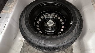Used 2014 Honda City [2014-2017] VX CVT Petrol Automatic tyres SPARE TYRE VIEW