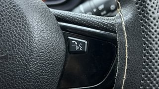 Used 2019 Tata Nexon [2017-2020] XZA Plus Dual Tone Roof AMT Petrol Petrol Automatic top_features Voice command/control